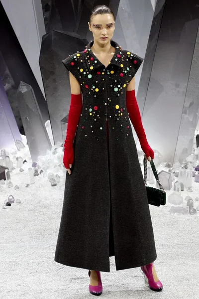 Look 32
